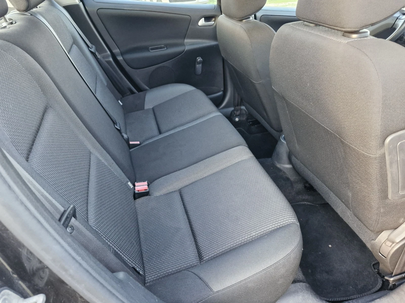 Peugeot 207 1.4 бензин 73к.с. фейслифт, климатроник , снимка 13 - Автомобили и джипове - 54100706