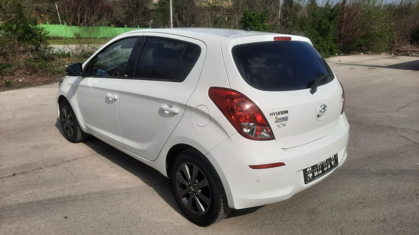 Hyundai I20 1.3i World cup, снимка 7 - Автомобили и джипове - 54259314