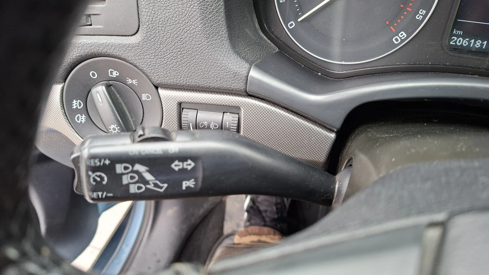 Skoda Octavia 1.9 TDI, снимка 8 - Автомобили и джипове - 54391023