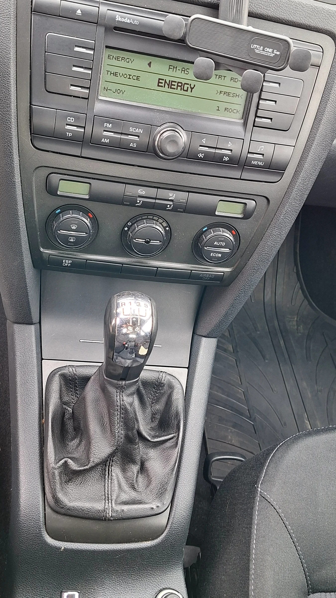 Skoda Octavia 1.9 TDI, снимка 12 - Автомобили и джипове - 54391023