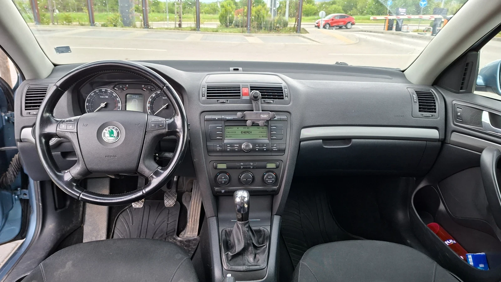 Skoda Octavia 1.9 TDI, снимка 10 - Автомобили и джипове - 54391023