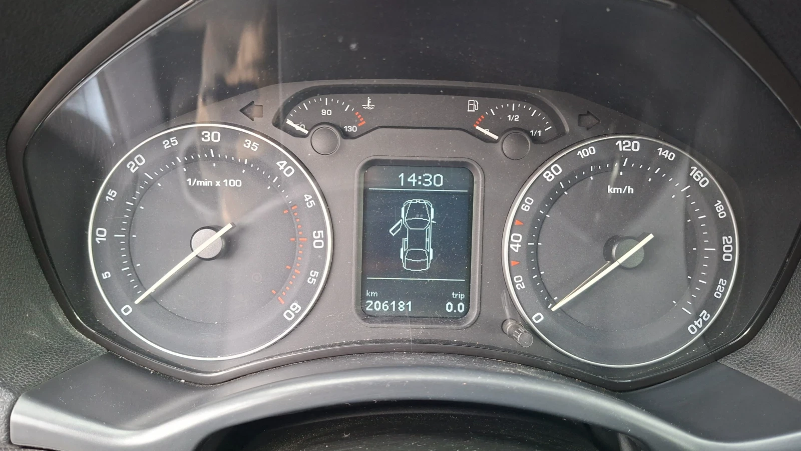 Skoda Octavia 1.9 TDI, снимка 9 - Автомобили и джипове - 54391023