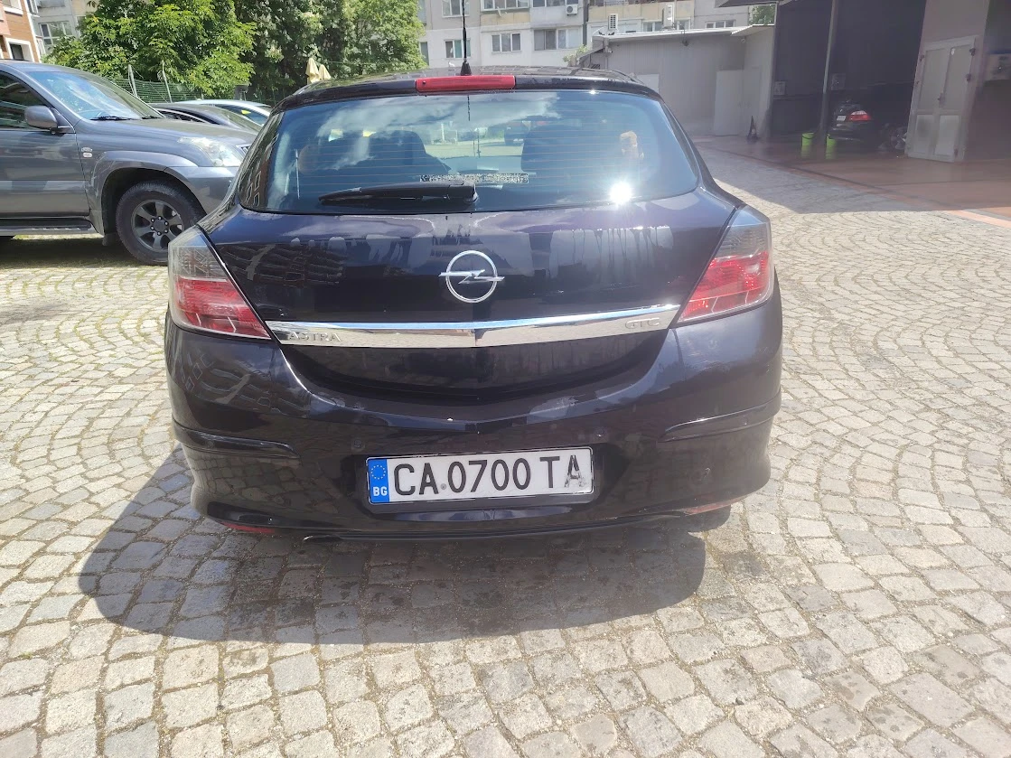 Opel Astra GTC 1.6, снимка 4 - Автомобили и джипове - 54618860