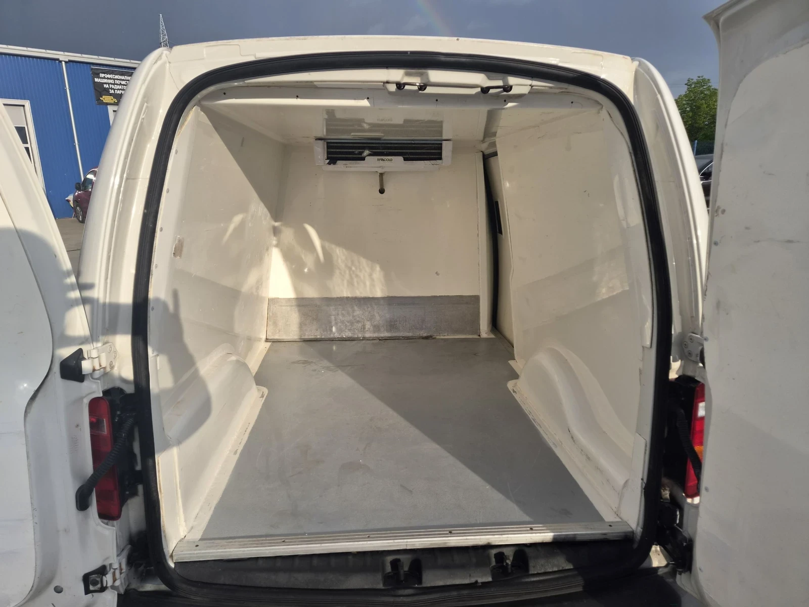 VW Caddy ����� 1.6Tdi 102k.s  -10������� | Mobile.bg � ����������� 5