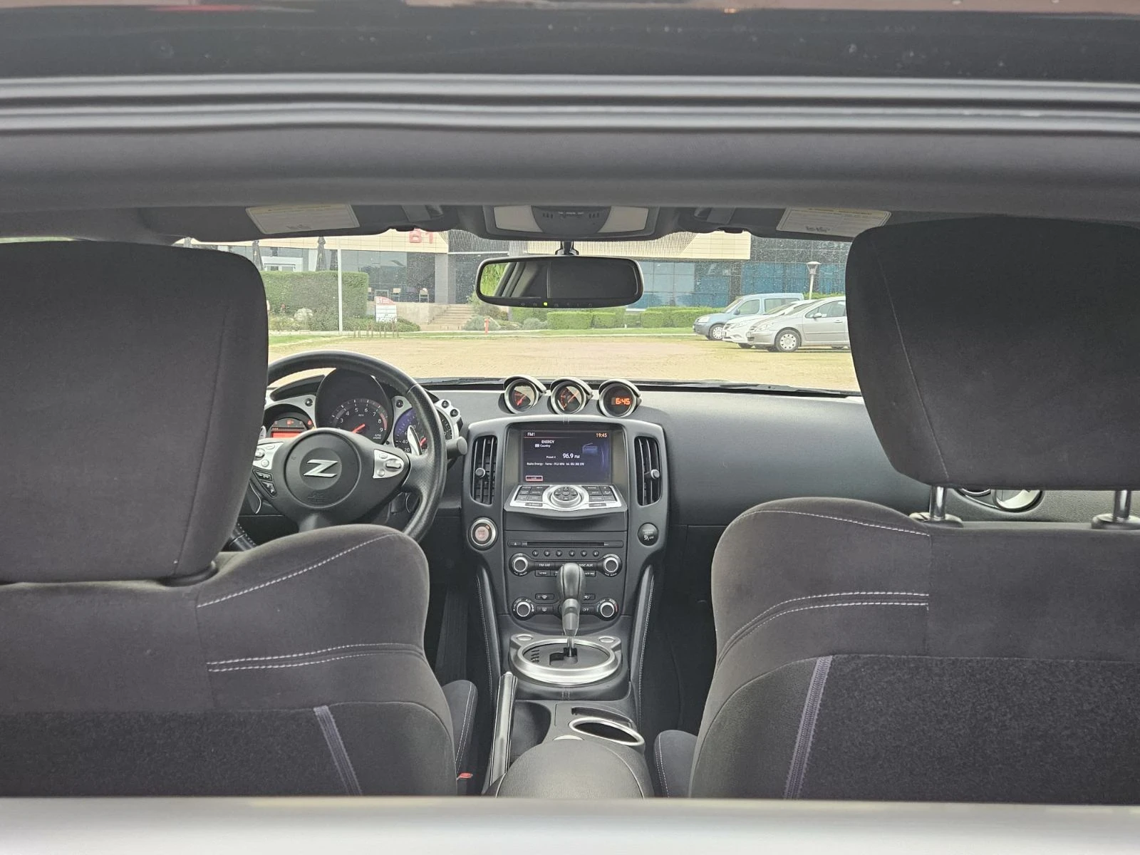 Nissan 370Z, снимка 13 - Автомобили и джипове - 54678822