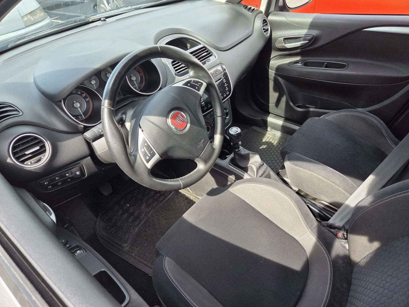 Fiat Punto 1.2, снимка 5 - Автомобили и джипове - 54787763