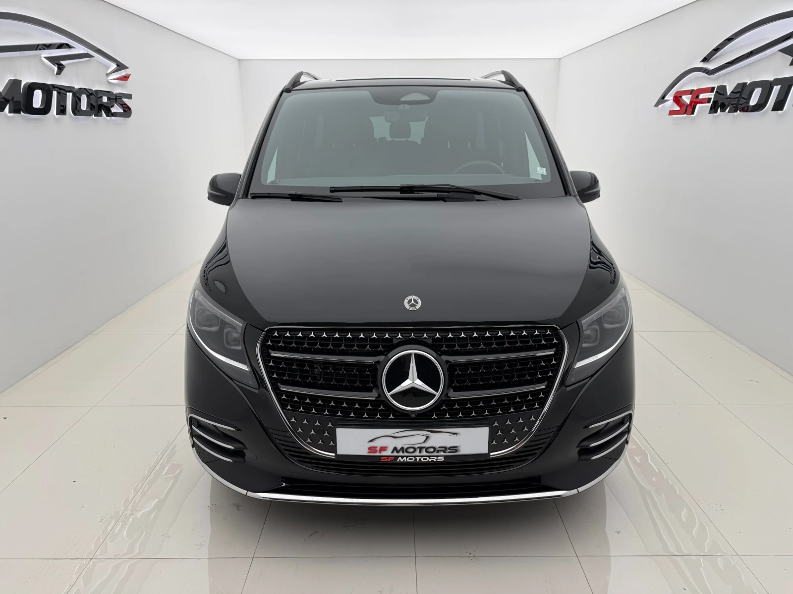 Mercedes-Benz V 300 4MATIC\AMG\Burmester\Long, снимка 2 - Автомобили и джипове - 54849365