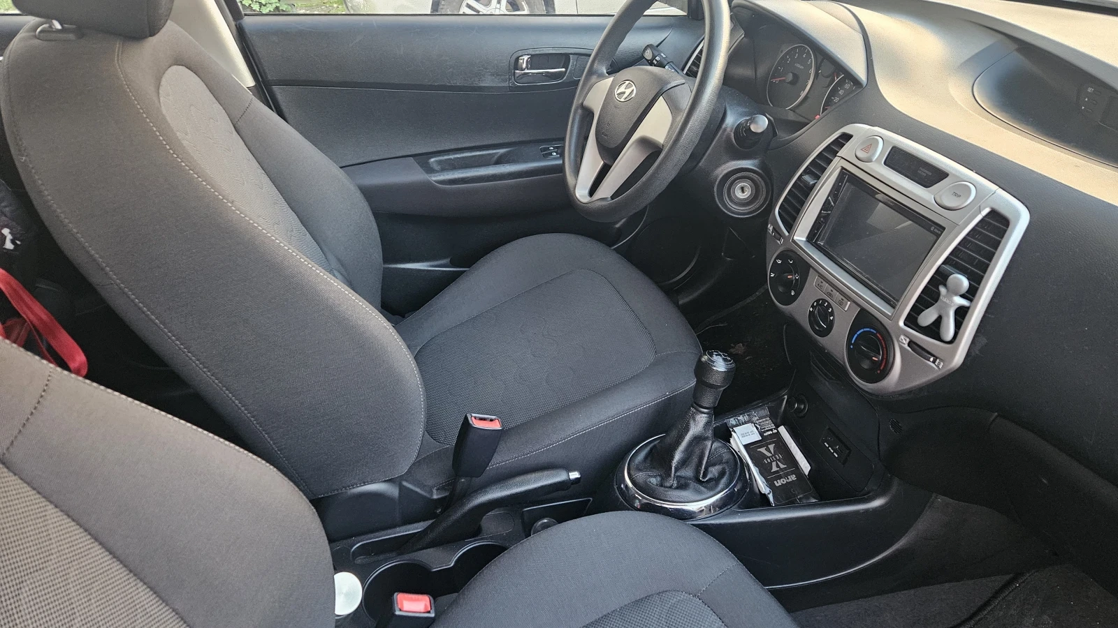 Hyundai I10, снимка 16 - Автомобили и джипове - 55046840