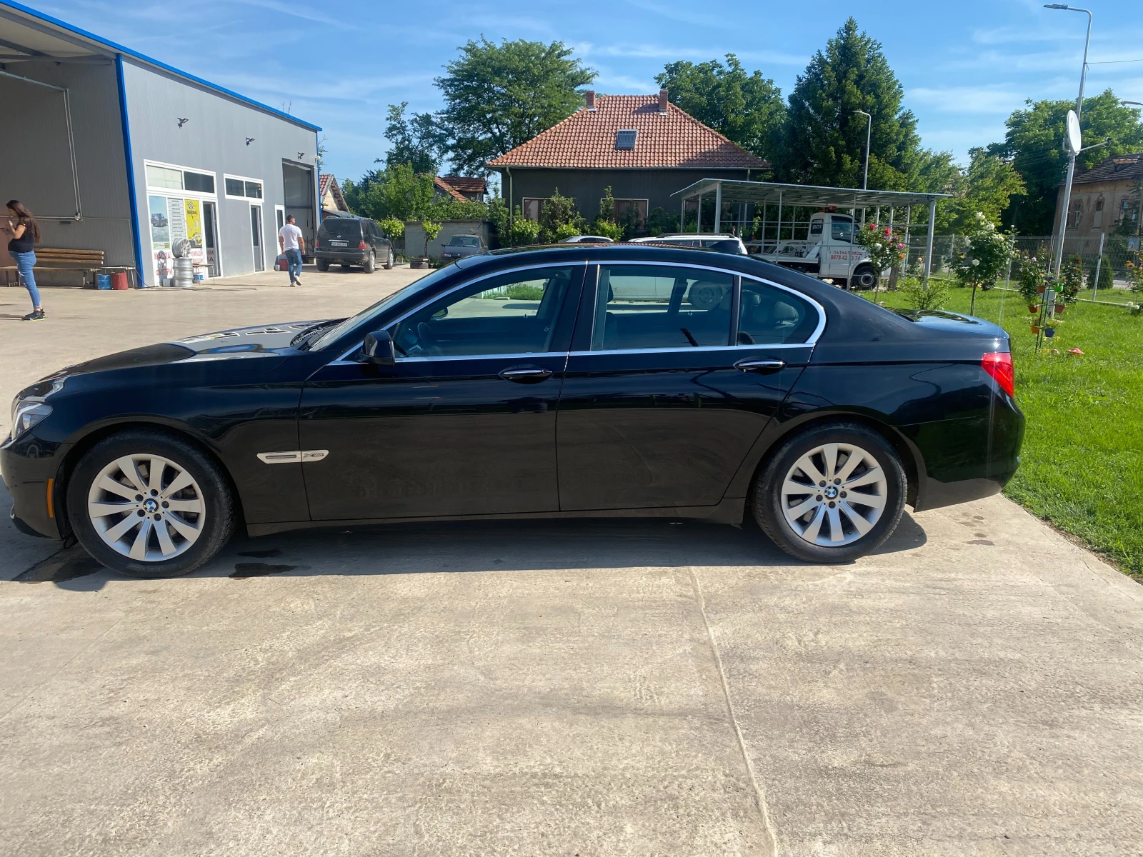 BMW 750, снимка 2 - Автомобили и джипове - 55396298
