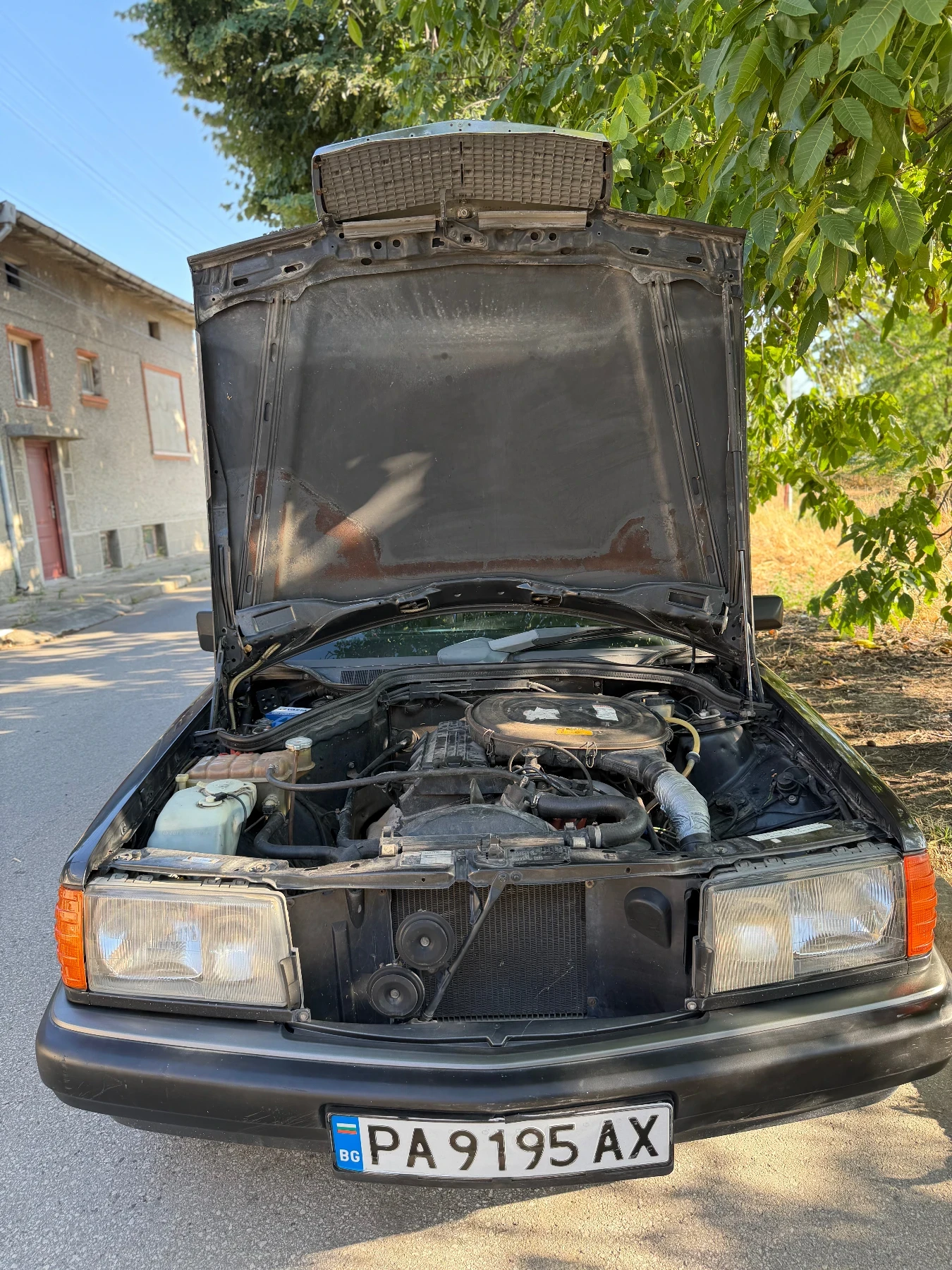 Mercedes-Benz 190 E 2.0i, снимка 11 - Автомобили и джипове - 55512340