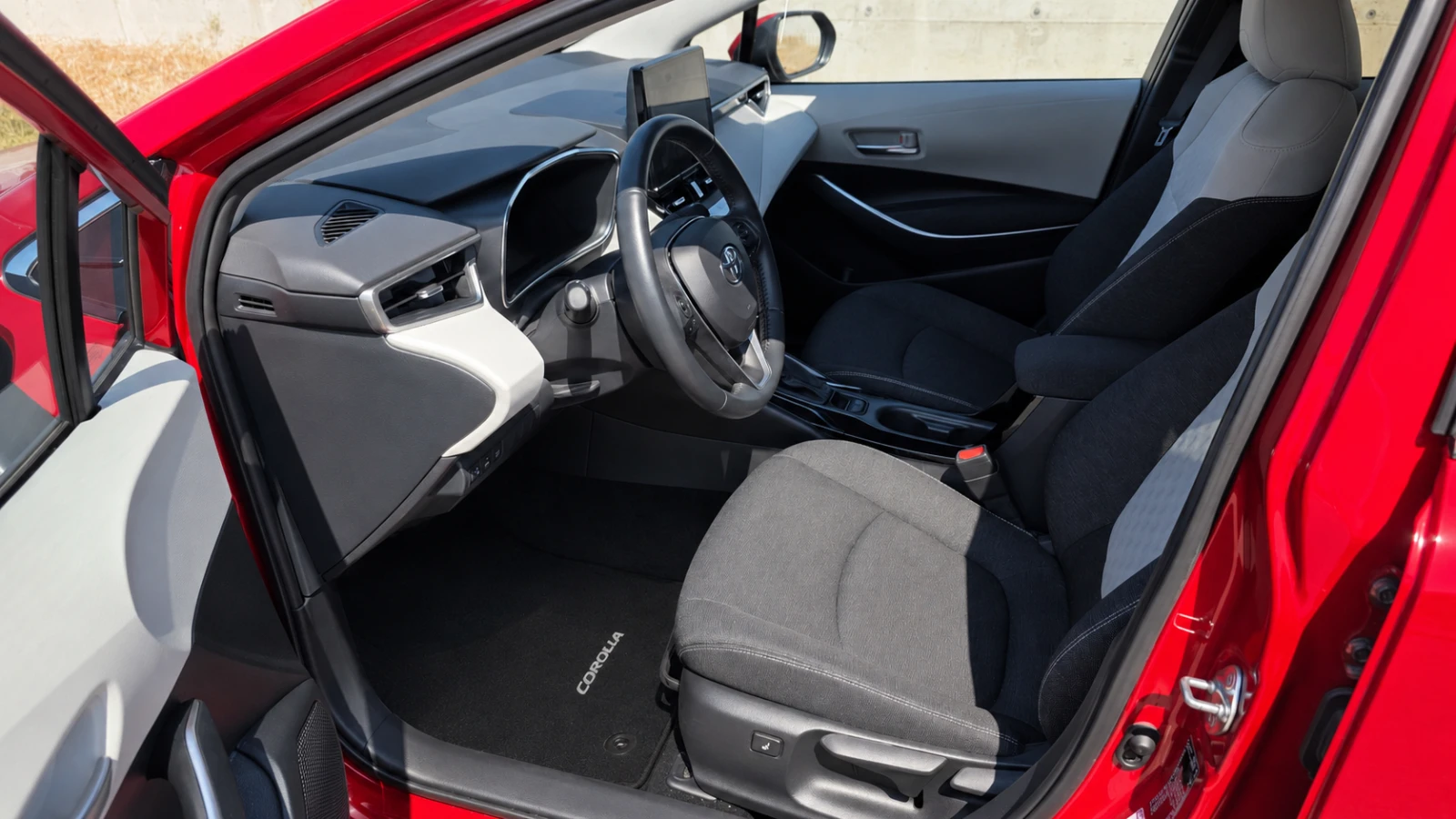 Toyota Corolla 1.5 TNGA с гаранция!, снимка 10 - Автомобили и джипове - 55612890