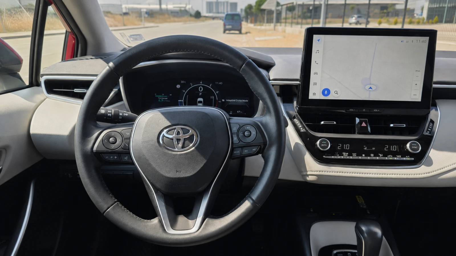 Toyota Corolla 1.5 TNGA с гаранция!, снимка 13 - Автомобили и джипове - 55612890