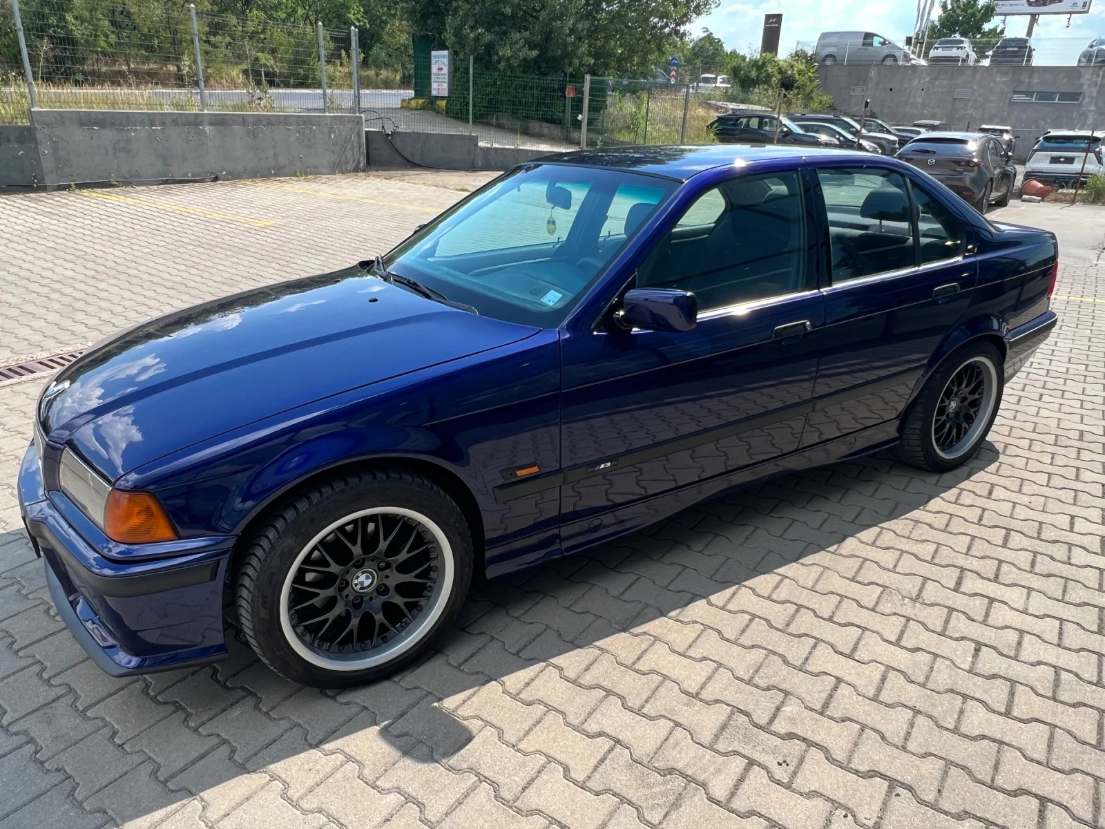 BMW 320