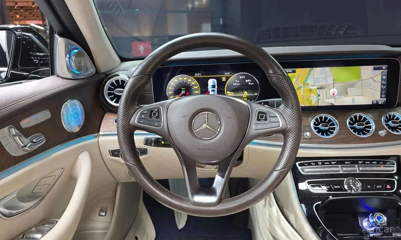 Mercedes-Benz E 300 * 4MATIC Exclusive * ������ ���� �� �������� | Mobile.bg � ����������� 13