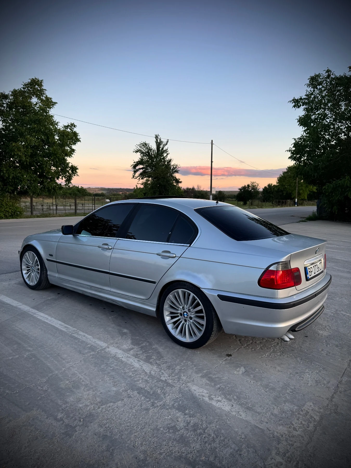 BMW 330, снимка 6 - Автомобили и джипове - 56511840