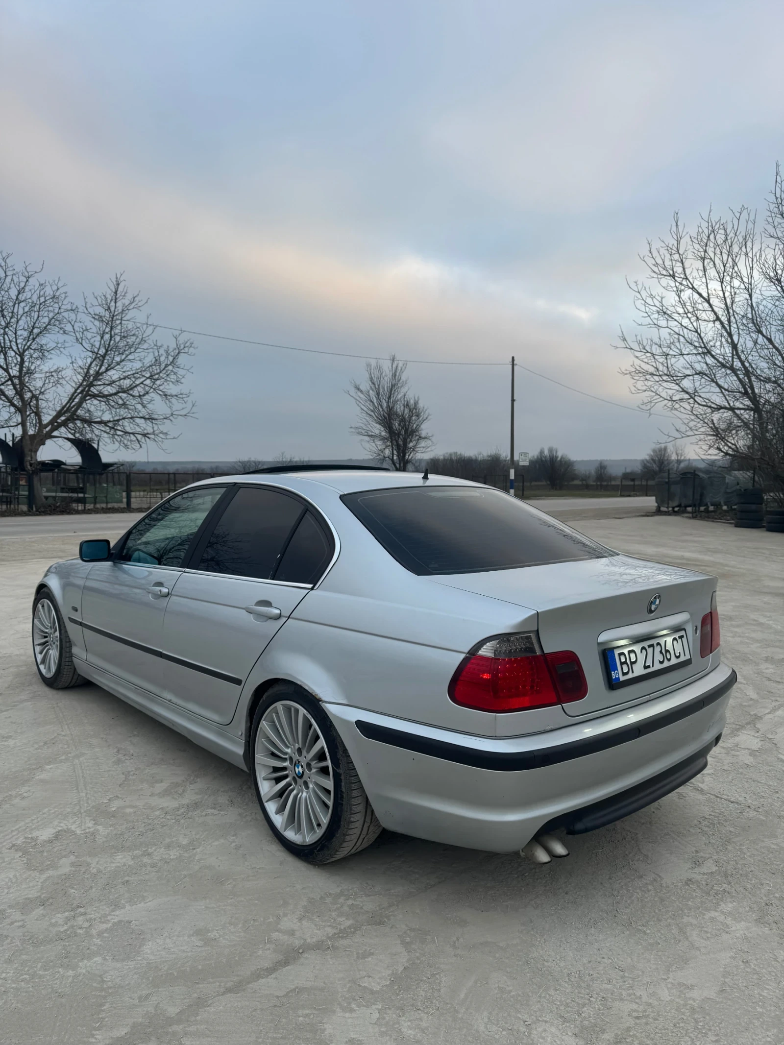 BMW 330, снимка 2 - Автомобили и джипове - 56511840