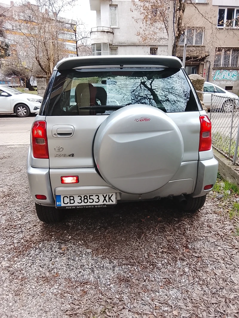 Toyota Rav4, снимка 4 - Автомобили и джипове - 52694001