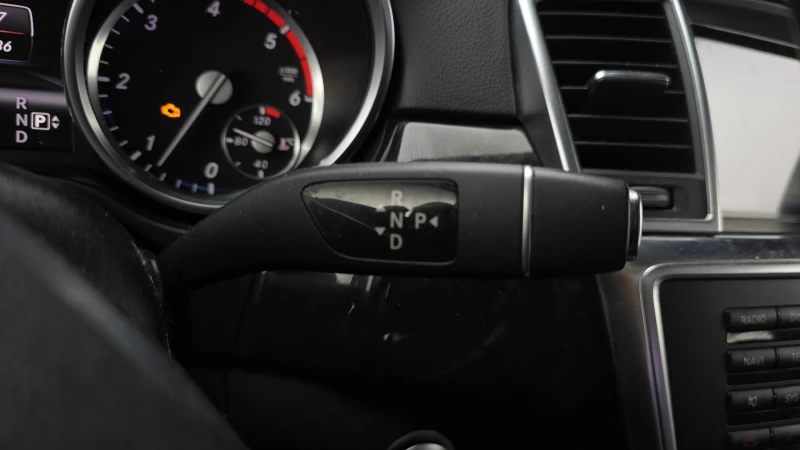 Mercedes-Benz ML 350 d, снимка 9 - Автомобили и джипове - 53586542