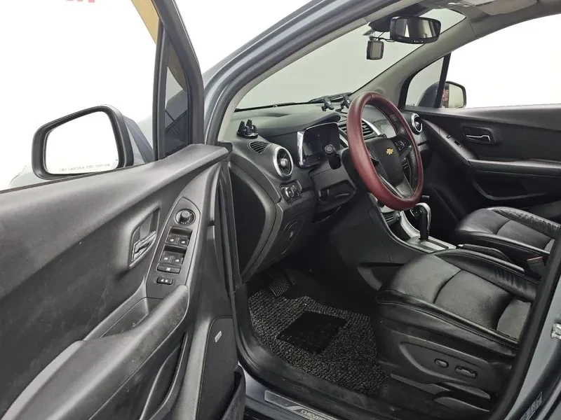 Chevrolet Trax 1.4, снимка 10 - Автомобили и джипове - 54330259