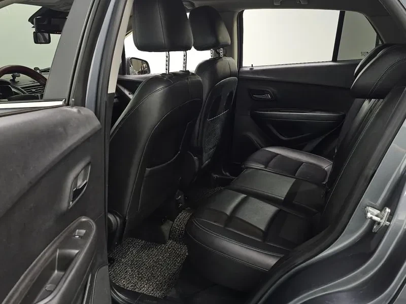 Chevrolet Trax 1.4, снимка 13 - Автомобили и джипове - 54330259