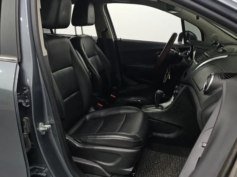 Chevrolet Trax 1.4, снимка 11 - Автомобили и джипове - 54330259