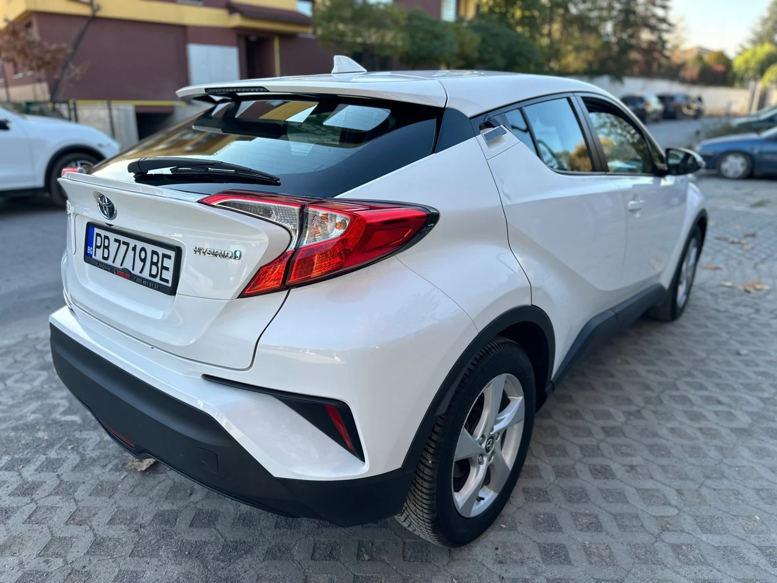 Toyota C-HR 1.8 Hybrid - изображение 7