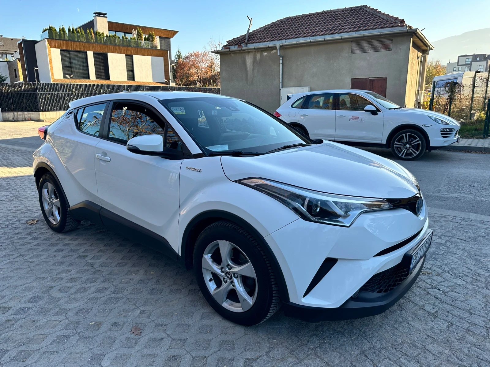 Toyota C-HR 1.8 Hybrid - изображение 2