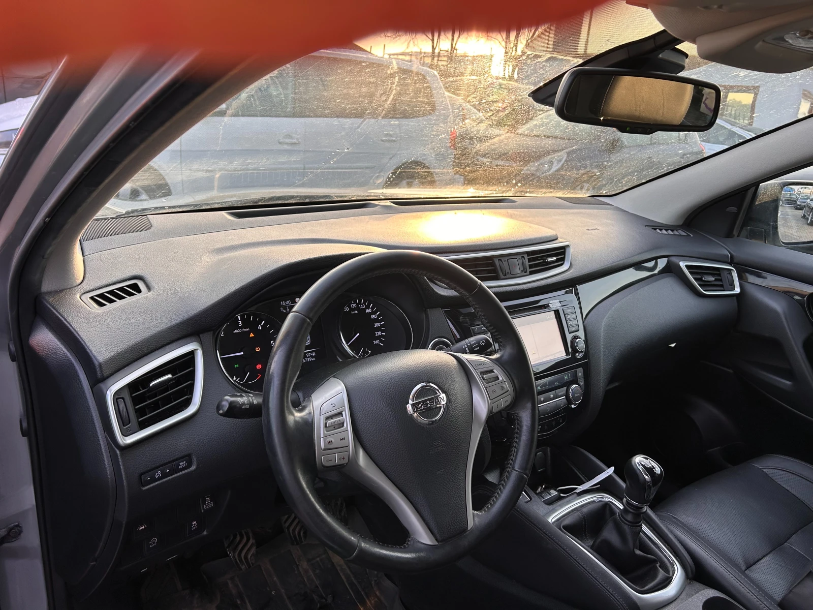 Nissan Qashqai 1.6DCI 4X4 PANORAMA/KOJA/NAVI EURO 6 - изображение 10