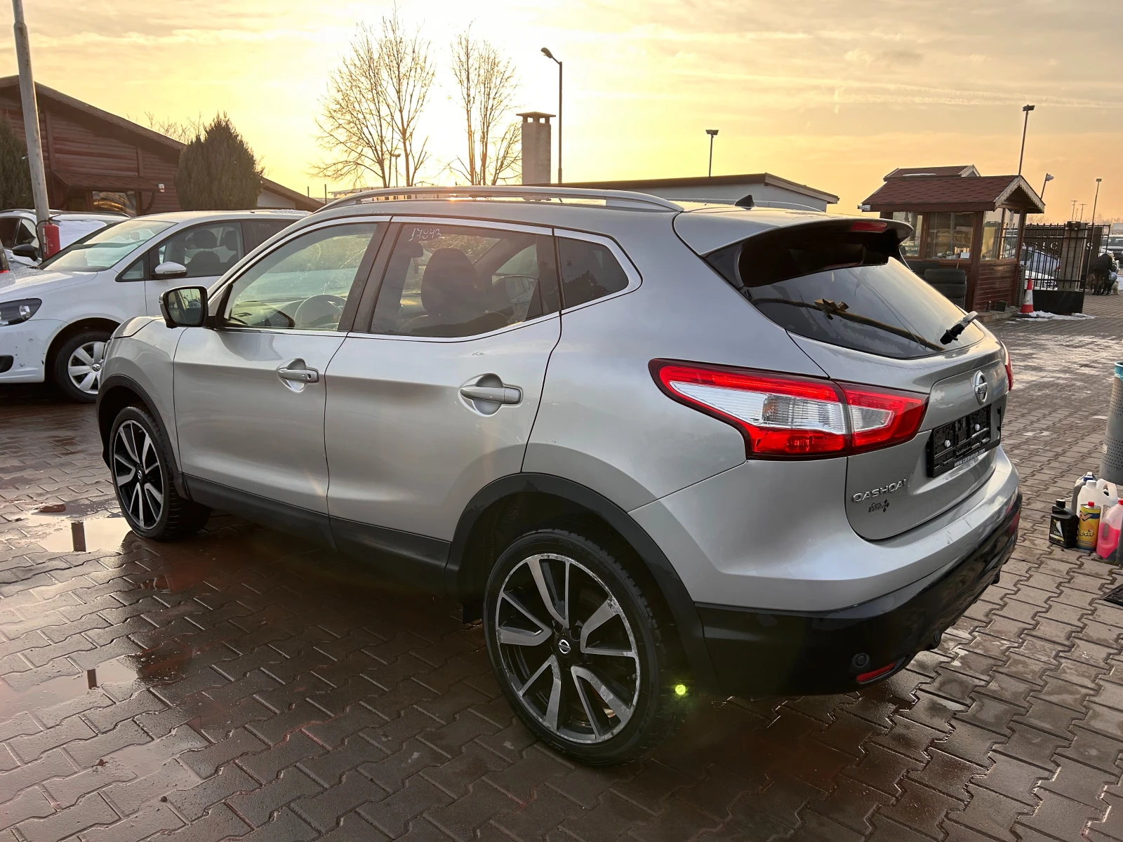 Nissan Qashqai 1.6DCI 4X4 PANORAMA/KOJA/NAVI EURO 6 - изображение 8