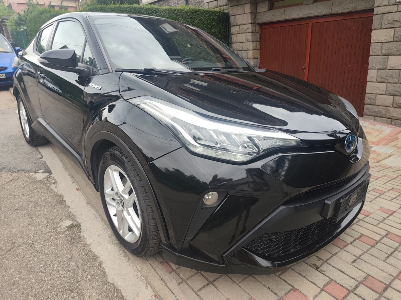Toyota C-HR 89000км Фейслифт Хибрид във Гаранция - изображение 5