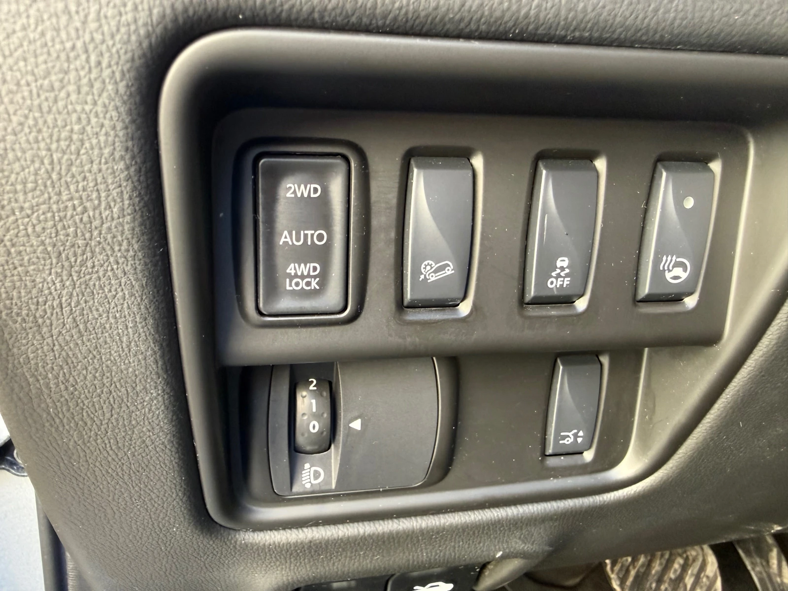 Renault Koleos 2.0dCi, Initiale Paris, LED, Massage, 4WD, 97хил.к, снимка 10 - Автомобили и джипове - 53771337