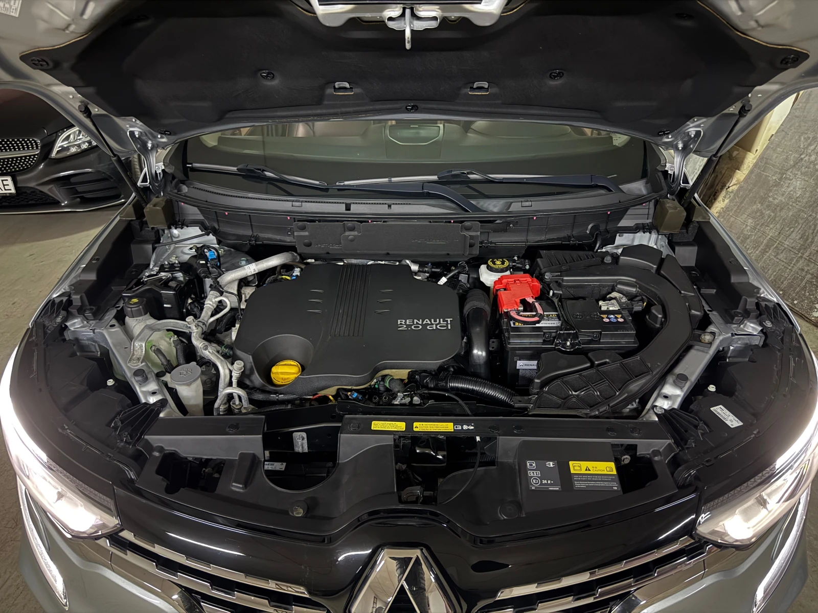 Renault Koleos 2.0dCi, Initiale Paris, LED, Massage, 4WD, 97хил.к, снимка 14 - Автомобили и джипове - 53771337