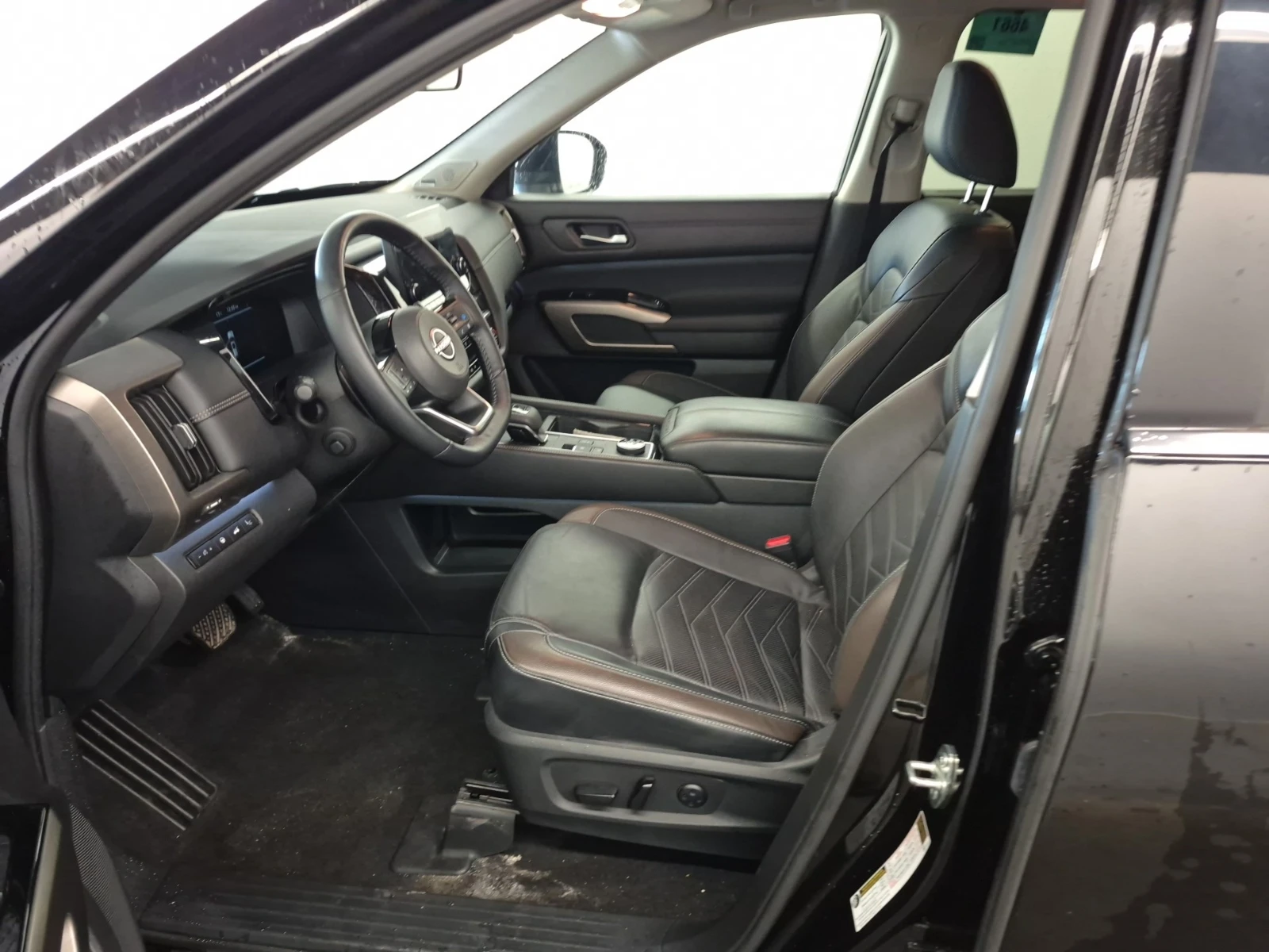 Nissan Pathfinder PLATINUM * * CARFAX * * АВТО КРЕДИТ * * , снимка 6 - Автомобили и джипове - 53893109