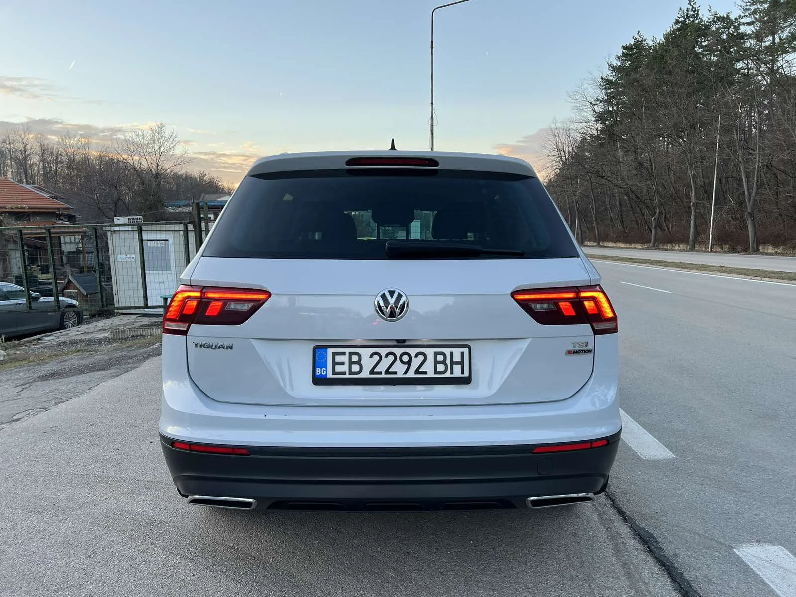 VW Tiguan  2.0БЕНЗИН, ALL SPACE 4x4, снимка 4 - Автомобили и джипове - 54864937