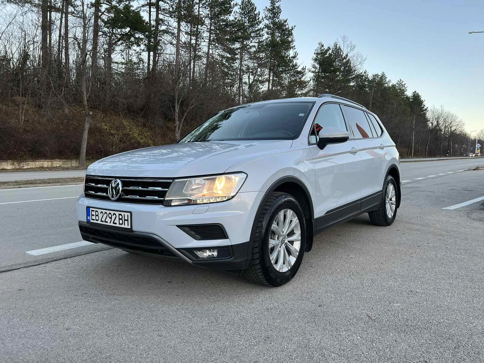 VW Tiguan  2.0БЕНЗИН, ALL SPACE 4x4, снимка 3 - Автомобили и джипове - 54864937