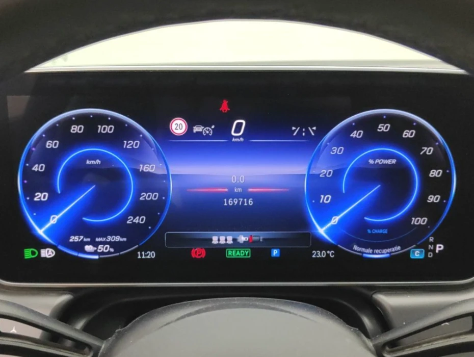 Mercedes-Benz EQE 350 AMG Line 95% SOH ПАНОРАМА, снимка 8 - Автомобили и джипове - 55276432