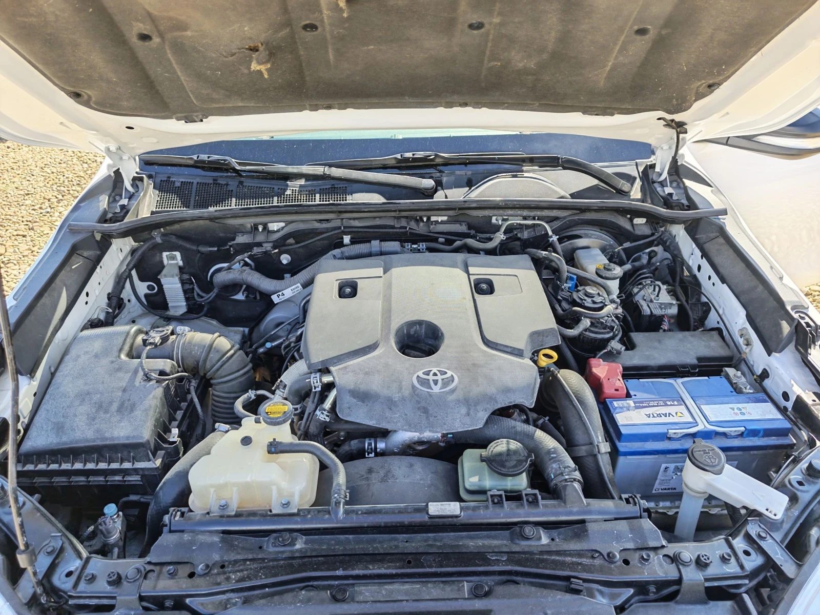 Toyota Hilux 2.4 D4 150к.с., снимка 15 - Автомобили и джипове - 55427723