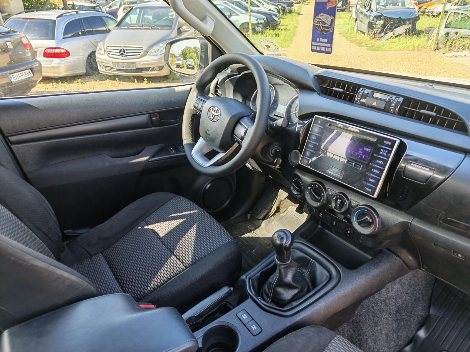 Toyota Hilux 2.4 D4 150к.с., снимка 11 - Автомобили и джипове - 55427723
