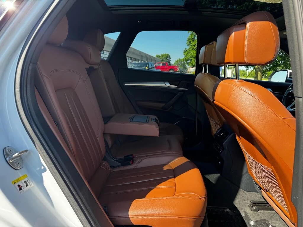 Audi Q5 * DISTRONIC *  AвтоКредит * (ЦЕНА ДО БГ), снимка 14 - Автомобили и джипове - 55563508