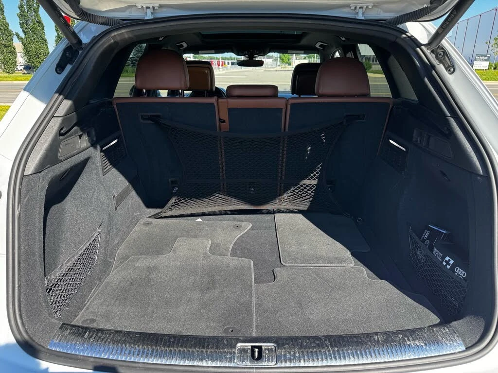 Audi Q5 * DISTRONIC *  AвтоКредит * (ЦЕНА ДО БГ), снимка 17 - Автомобили и джипове - 55563508