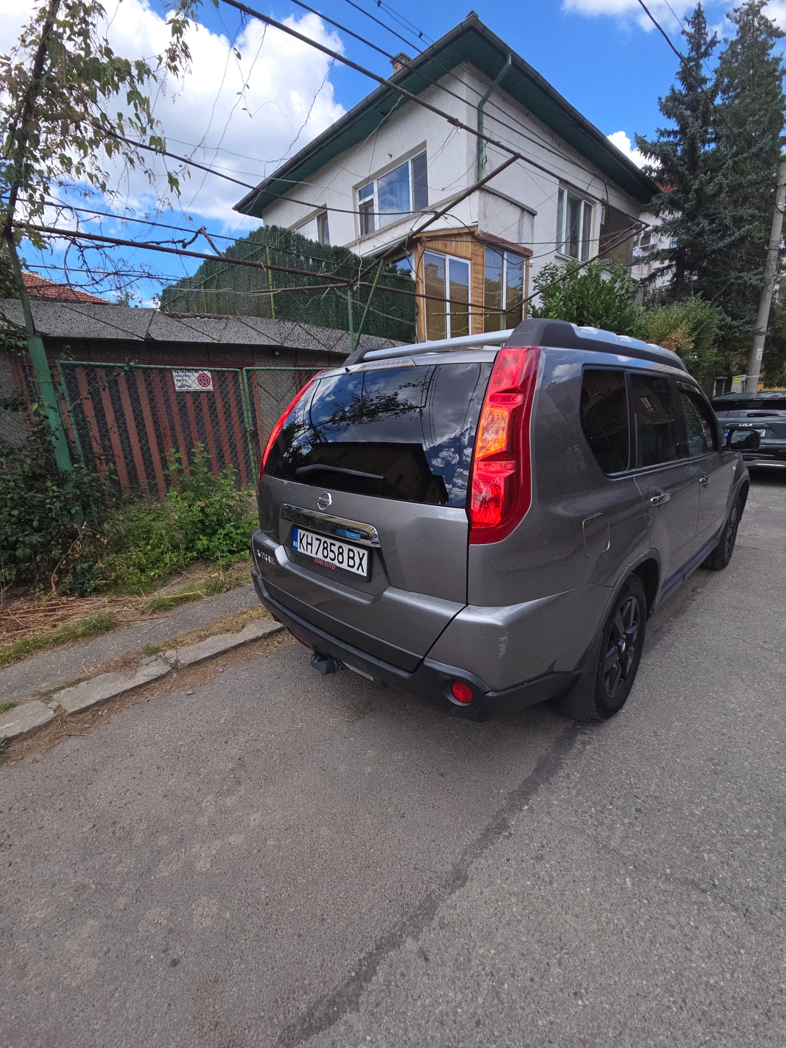 Nissan X-trail 2.0, снимка 5 - Автомобили и джипове - 55950614