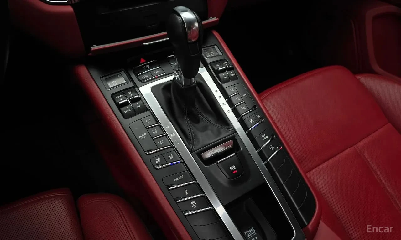 Porsche Macan * 3.0 S * АВТОКРЕДИТ БЕЗ ПЪРВОНАЧАЛНА ВНОСКА* , снимка 9 - Автомобили и джипове - 56021997