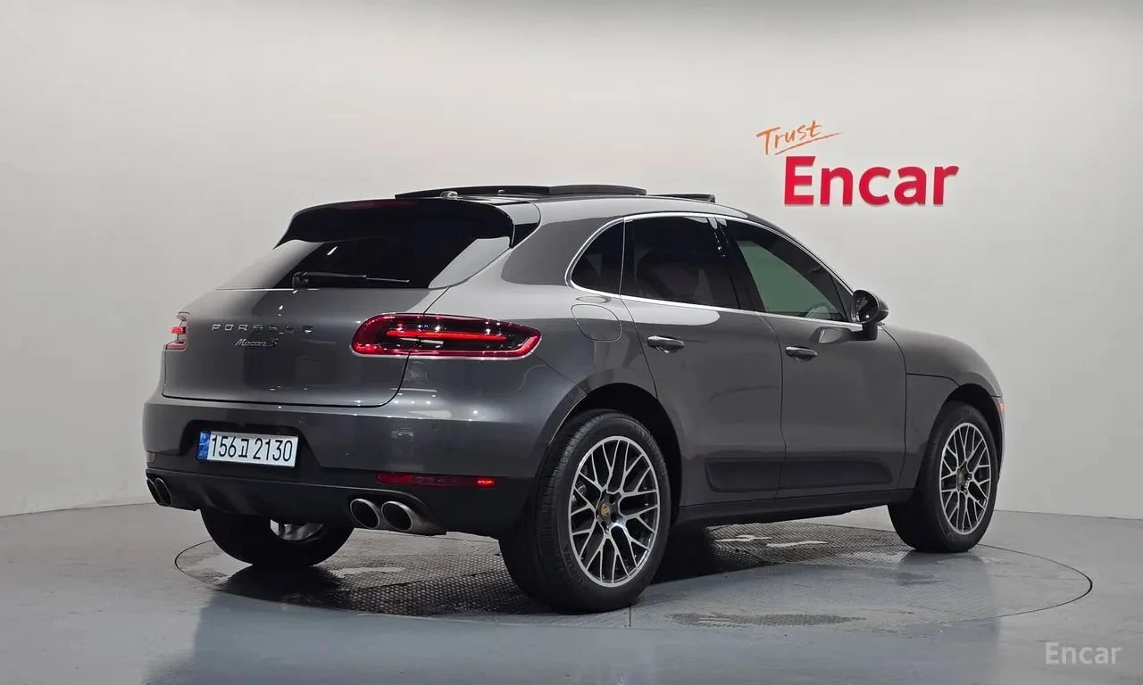 Porsche Macan * 3.0 S * АВТОКРЕДИТ БЕЗ ПЪРВОНАЧАЛНА ВНОСКА* , снимка 2 - Автомобили и джипове - 56021997