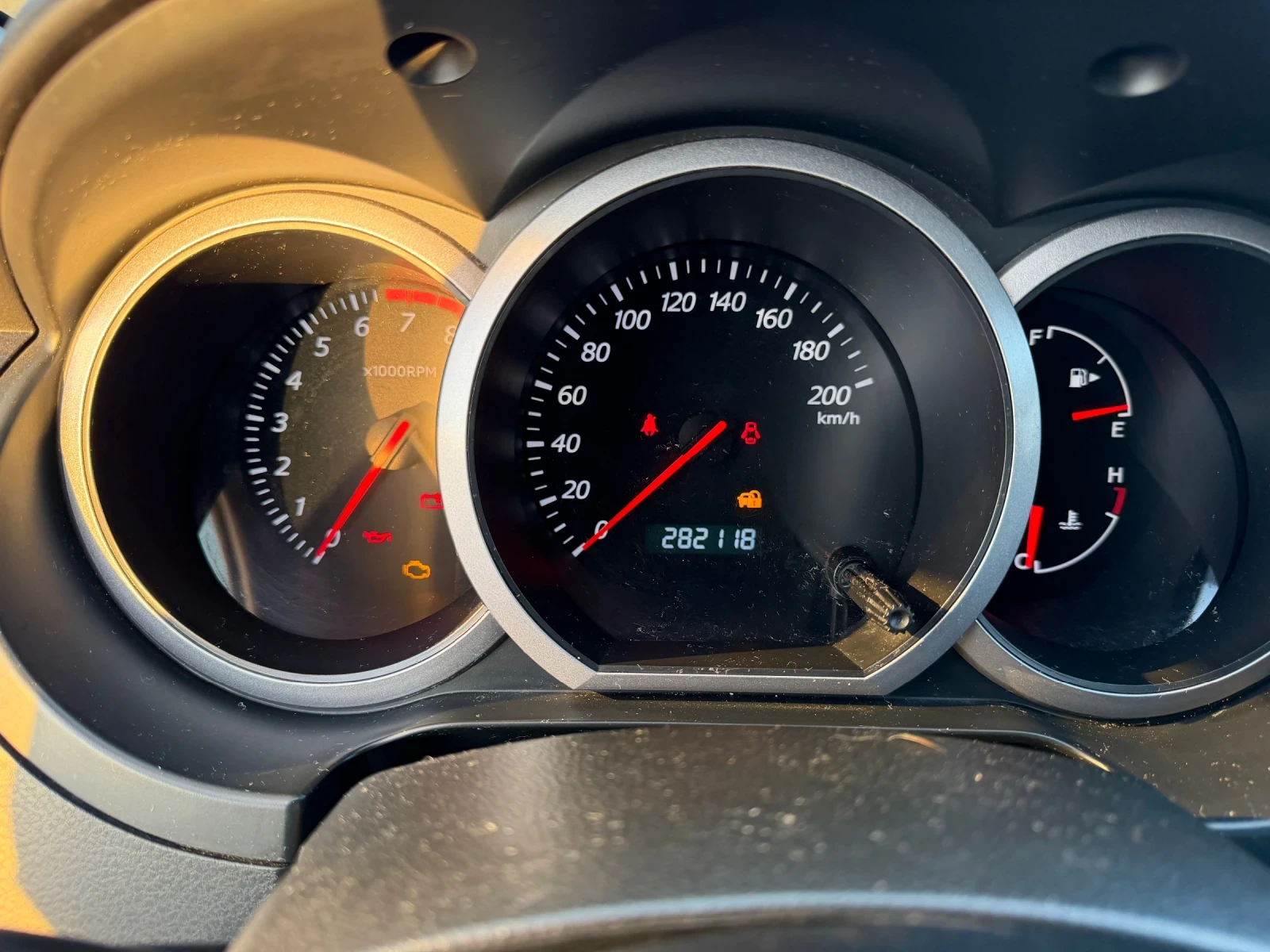 Suzuki Grand vitara 2.0 Club , снимка 15 - Автомобили и джипове - 56316580