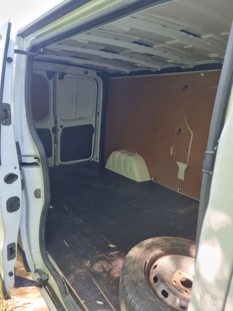 Renault Trafic дълга база, снимка 4 - Бусове и автобуси - 52349494