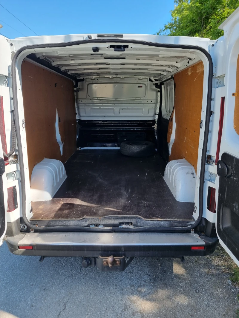 Renault Trafic дълга база, снимка 5 - Бусове и автобуси - 52349494