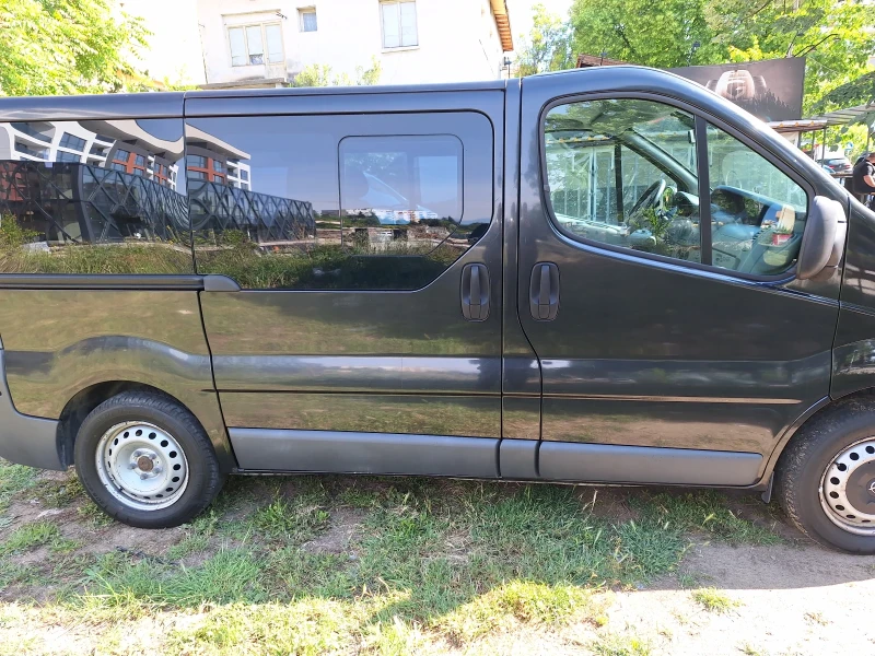 Opel Vivaro, снимка 7 - Бусове и автобуси - 52537657
