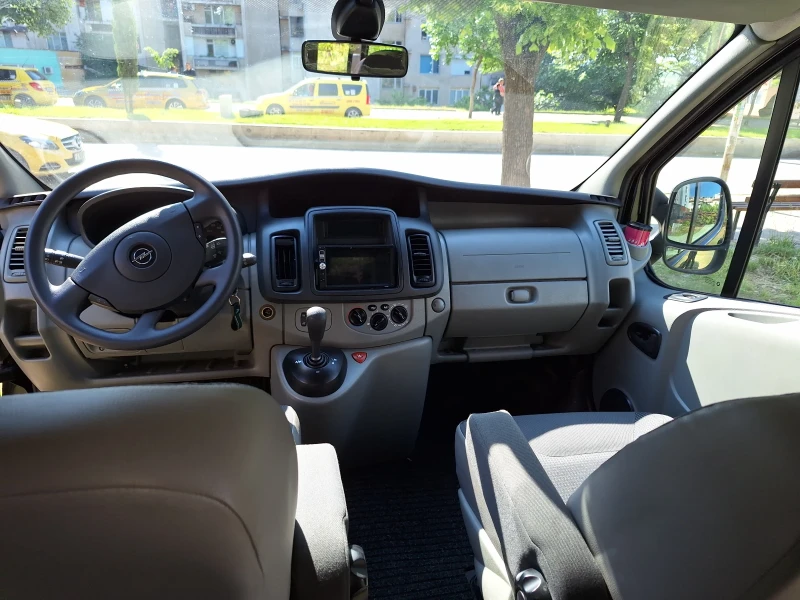 Opel Vivaro, снимка 6 - Бусове и автобуси - 52537657