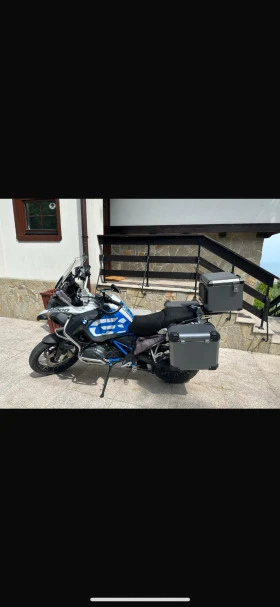 BMW R, снимка 1