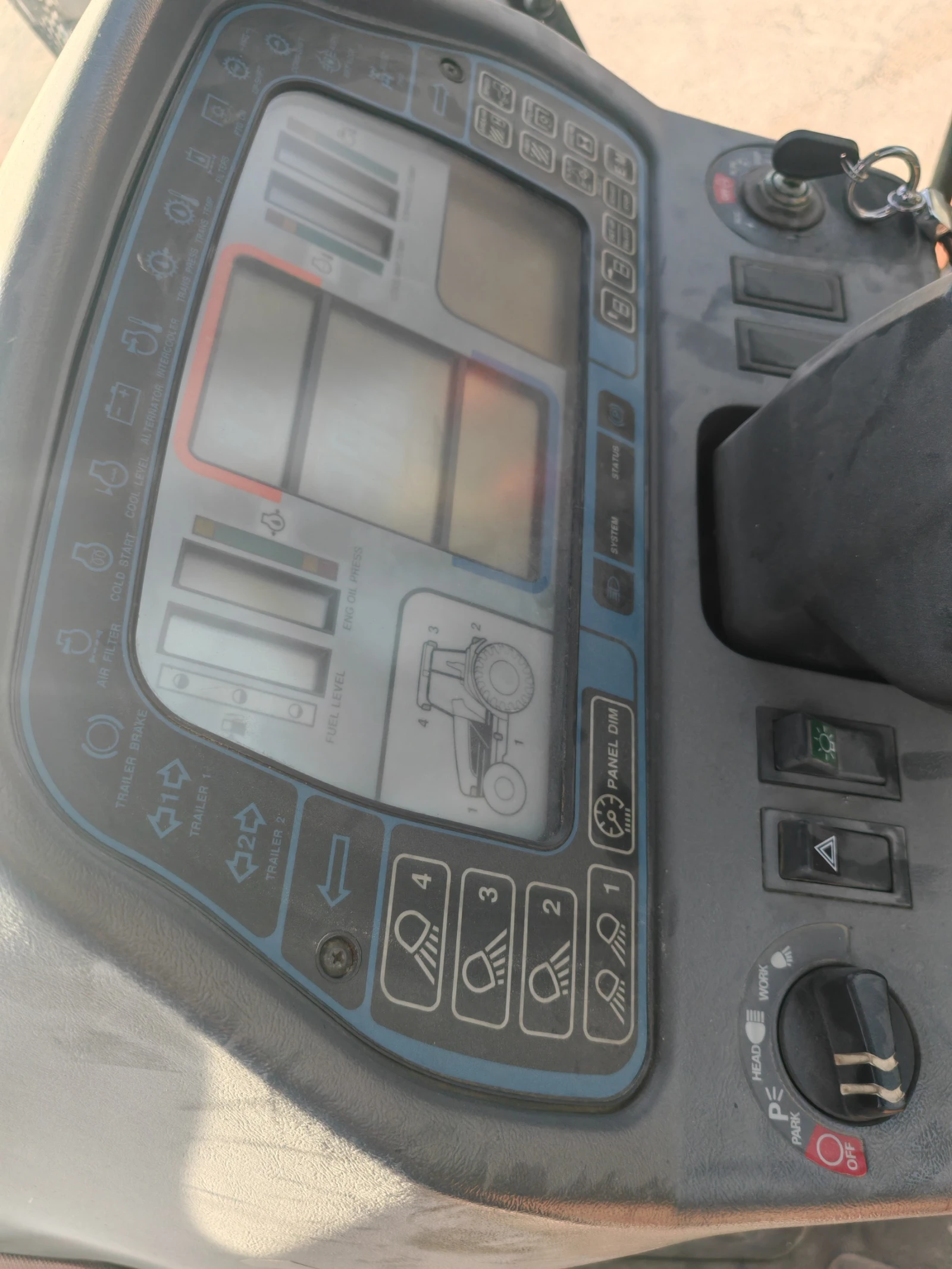 Трактор New Holland G240, снимка 10 - Селскостопанска техника - 54992609